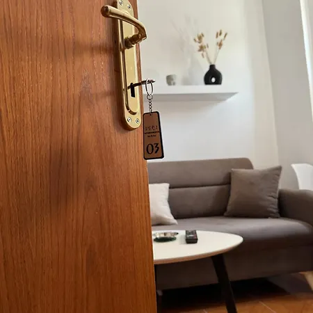 Peci Apartmán Gjirokastër