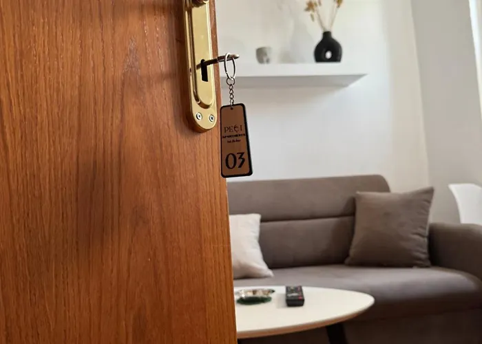 Peci 公寓 Gjirokastër